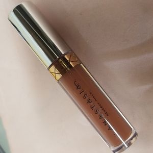 ABH Liquid Lip in Ashton